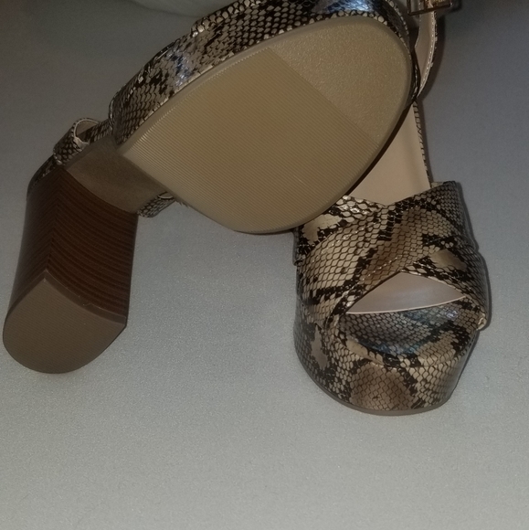 Snakeskin chunky heels - Picture 3 of 4